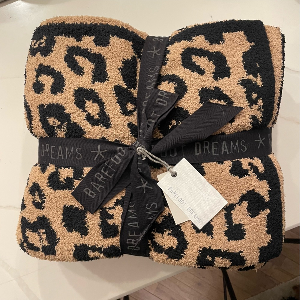 Barefoot Dreams CozyChic Barefoot In The Wild Throw - Camel/Black